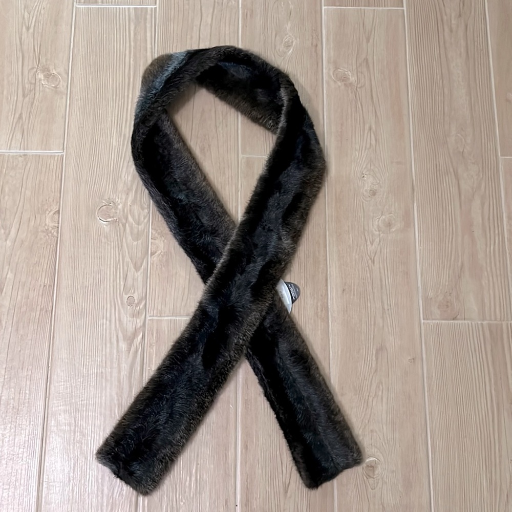 Ben Berger Wome’s Faux Fur Scarf NWT